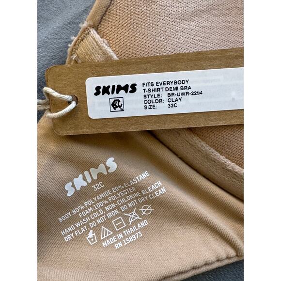 NEW SKIMS Clay Fits Everybody T-Shirt Demi Bra Size 32C - Picture 7 of 8